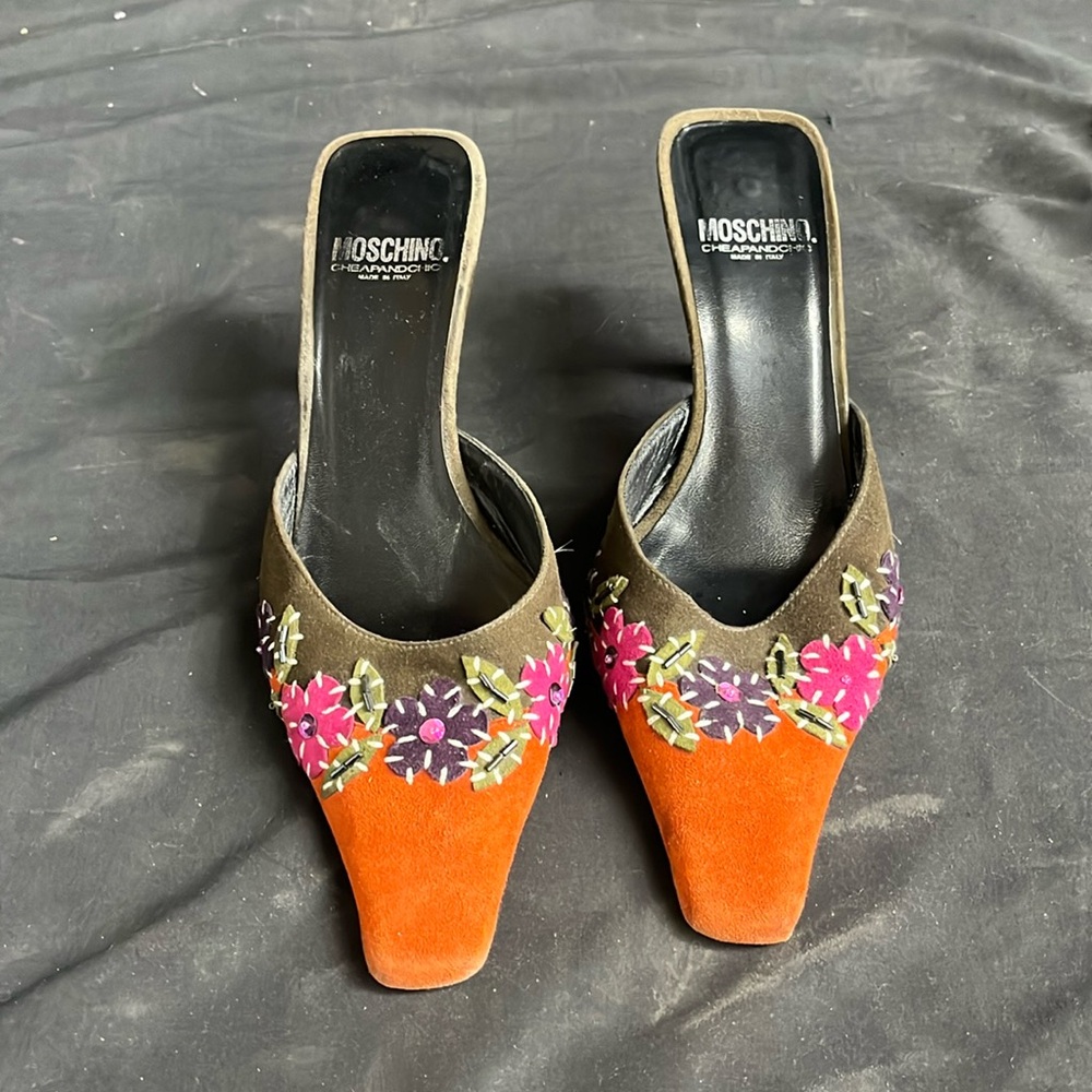 Moschino cheap and chic kitten heel pumps